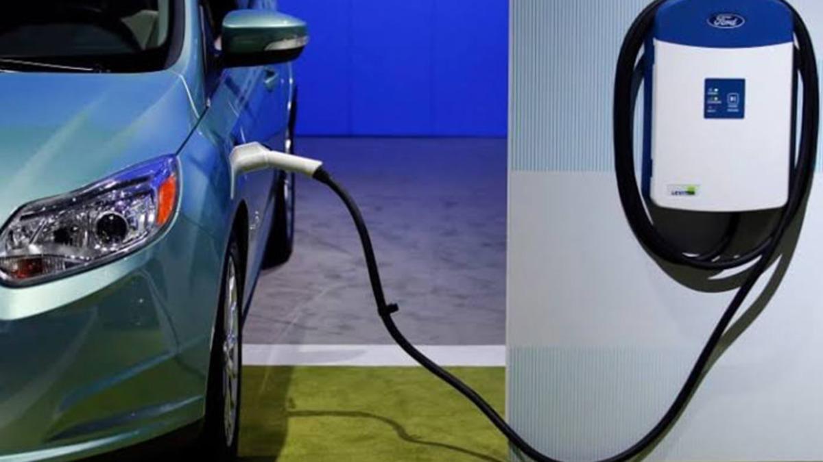 Ford, Elektrikli Arabaları İçin 12 Bin Şarj İstasyonu Kuracak