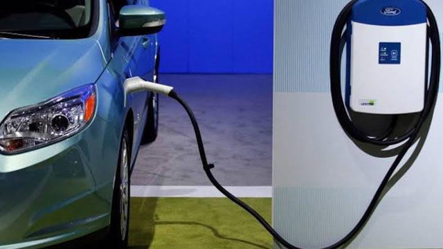Ford, Elektrikli Arabaları İçin 12 Bin Şarj İstasyonu Kuracak