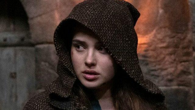 Netflix’in Merakla Beklenen Dizisi Cursed’ün Yeni Fragmanı Yayınlandı (Video)