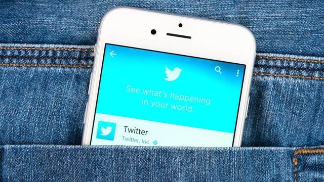 Bir Adam, Twitter’da Sıra Dışı Bir Yöntemle Kazandığı Parayla iPhone Aldı