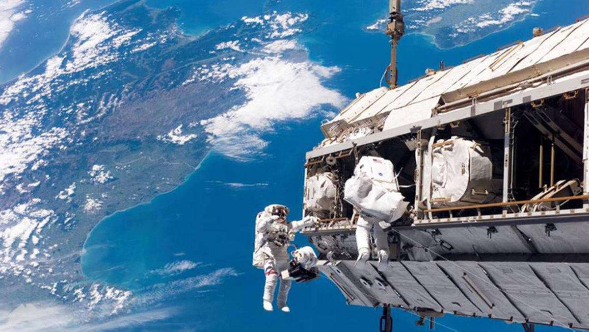 Tarihte İlk Kez İki Kadın Astronot Uzay Yürüyüşü Gerçekleştirdi