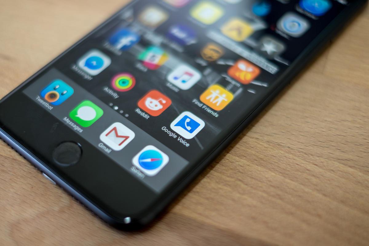 Google Voice’a Yalnızca Siri ile Çalışacak Bir Özellik Eklendi