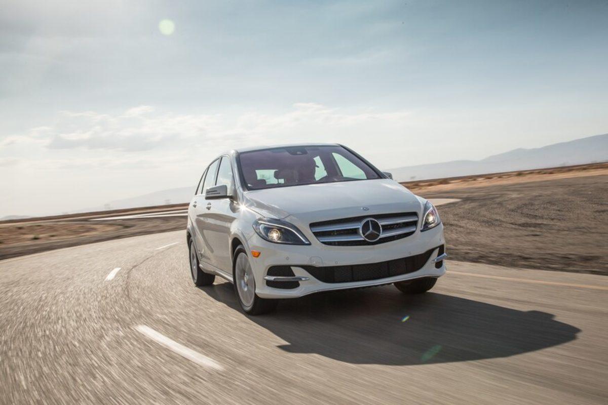 0’dan 100’e En Hızlı Ulaşabilen 10 Elektrikli Araba