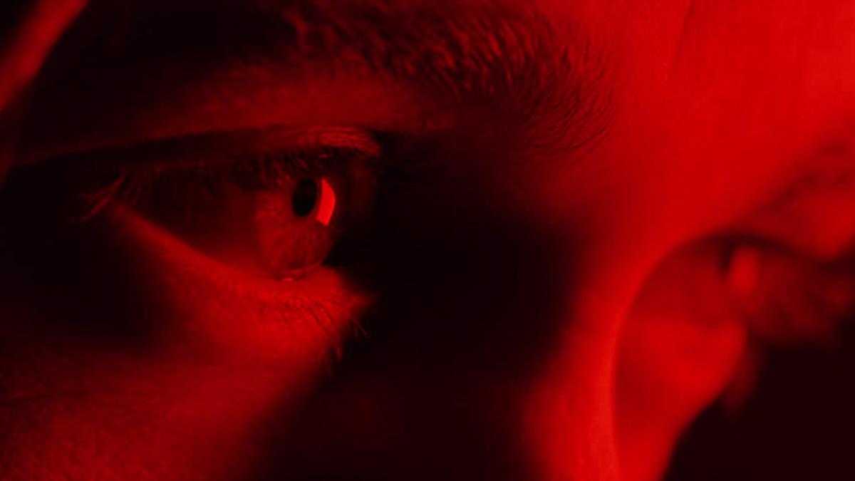 ’Günde 3 Dakika Kırmızı Işığa Bakmak Görme Kaybını Azaltıyor’