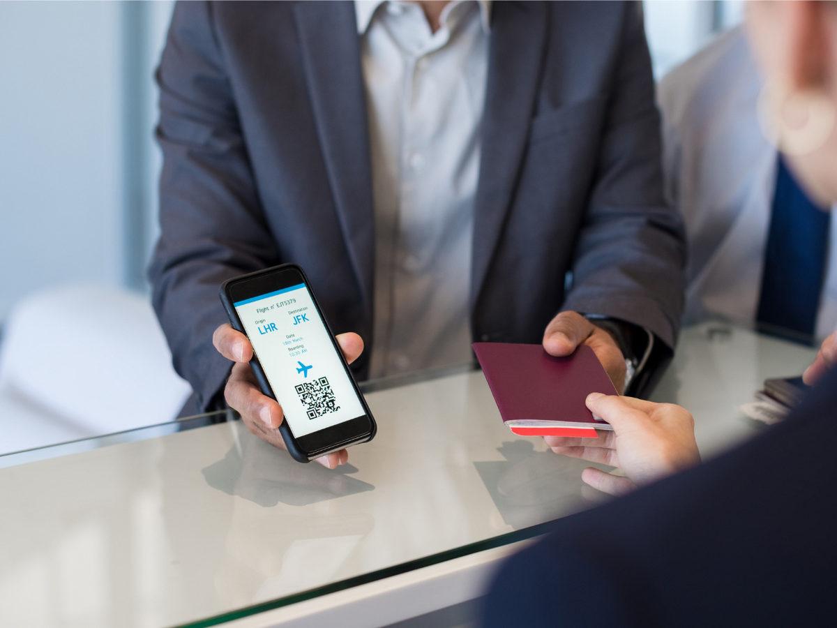 Apple, Pasaport ve Ehliyetleri iPhone’lar ile Değiştirmeyi Hedefliyor