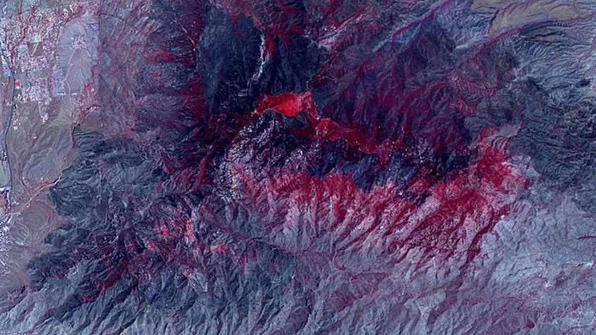 NASA, Arizona’daki Bighorn Yangını’nın Etkilerini Gösteren Bir Uydu Görüntüsünü Yayınladı