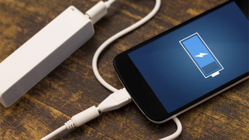 Türk Araştırmacı, Telefonları Birkaç Saniyede Şarj Edecek Teknoloji Üzerinde Çalışıyor