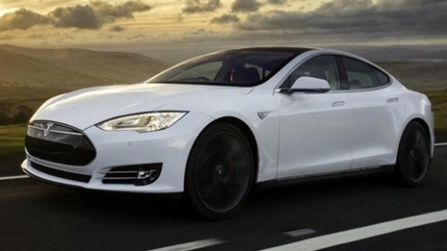 Tesla Model S, Otomatik Pilot Özelliği ile Ayağınıza Gelecek