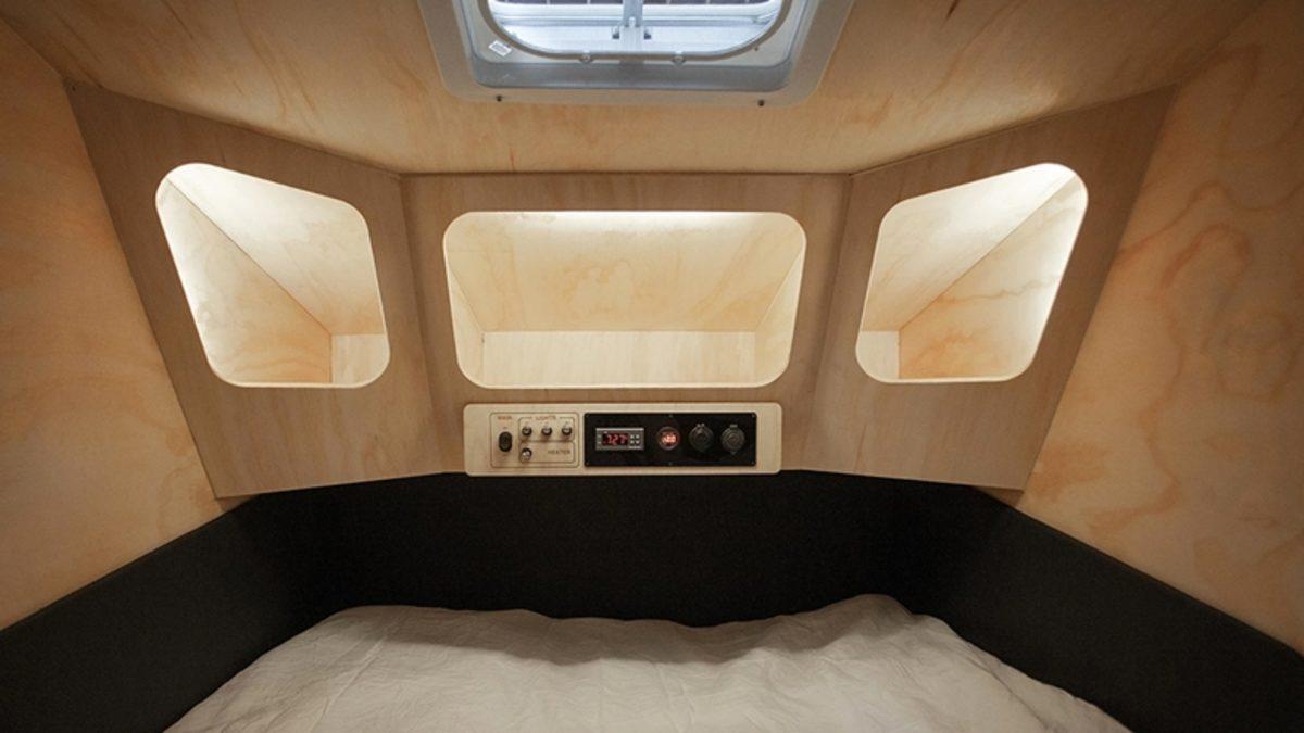 Uzay Kapsülü Gibi Tasarlanan Bu Küçük Römorka Bayılacaksınız