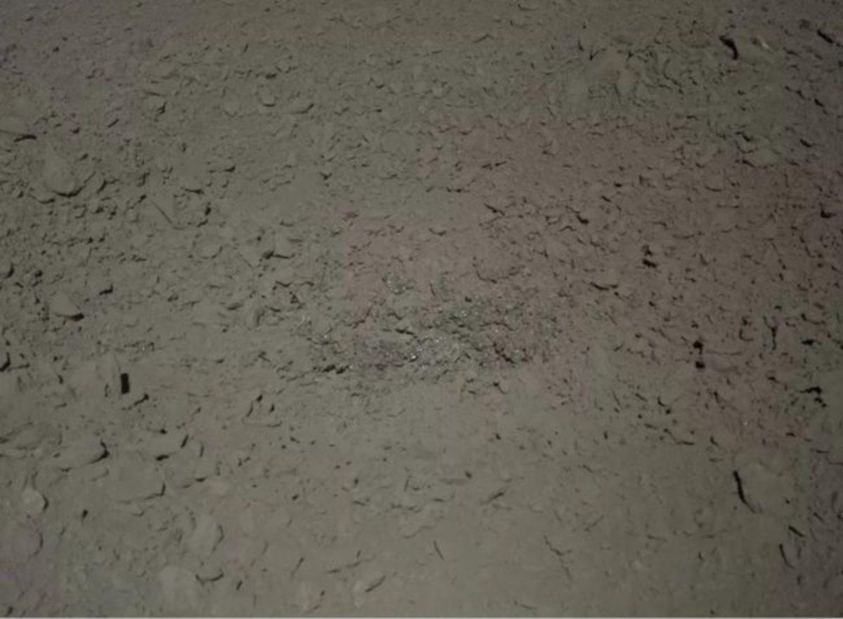 Bilim İnsanları, Ay’ın Karanlık Yüzündeki Gizemli Maddenin Sırrını Açıkladılar