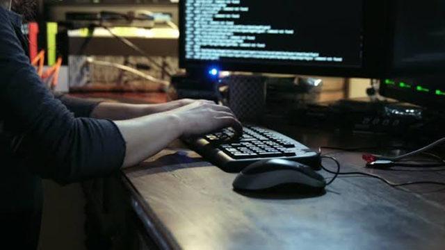 Hackerların 1986 Yılında Yayınladığı İsyan Dolu Manifesto