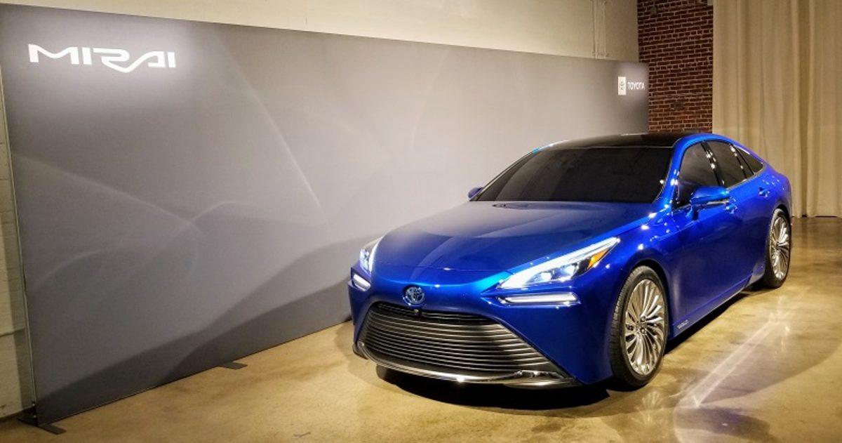 Toyota’nın Yeni Otomobili Mirai, Gücünü ’İnek Dışkısı’ndan Alacak