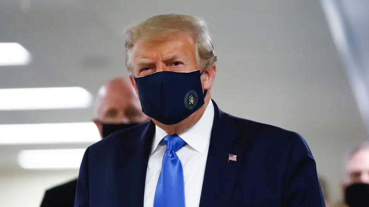 ‘Maske Takmam’ Diyen Donald Trump, İlk Kez Maske Taktı
