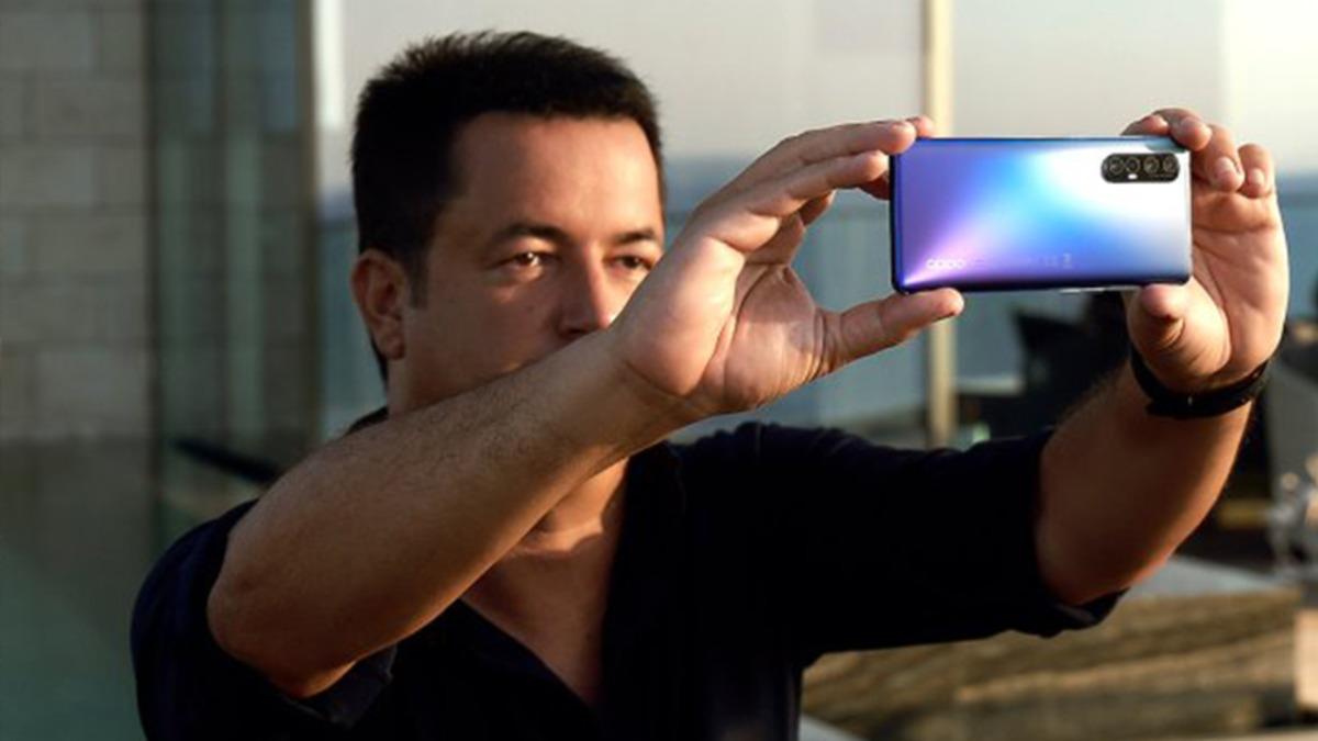 OPPO’nun Yeni Reklamında Acun Ilıcalı ve Kızları Yer Aldı