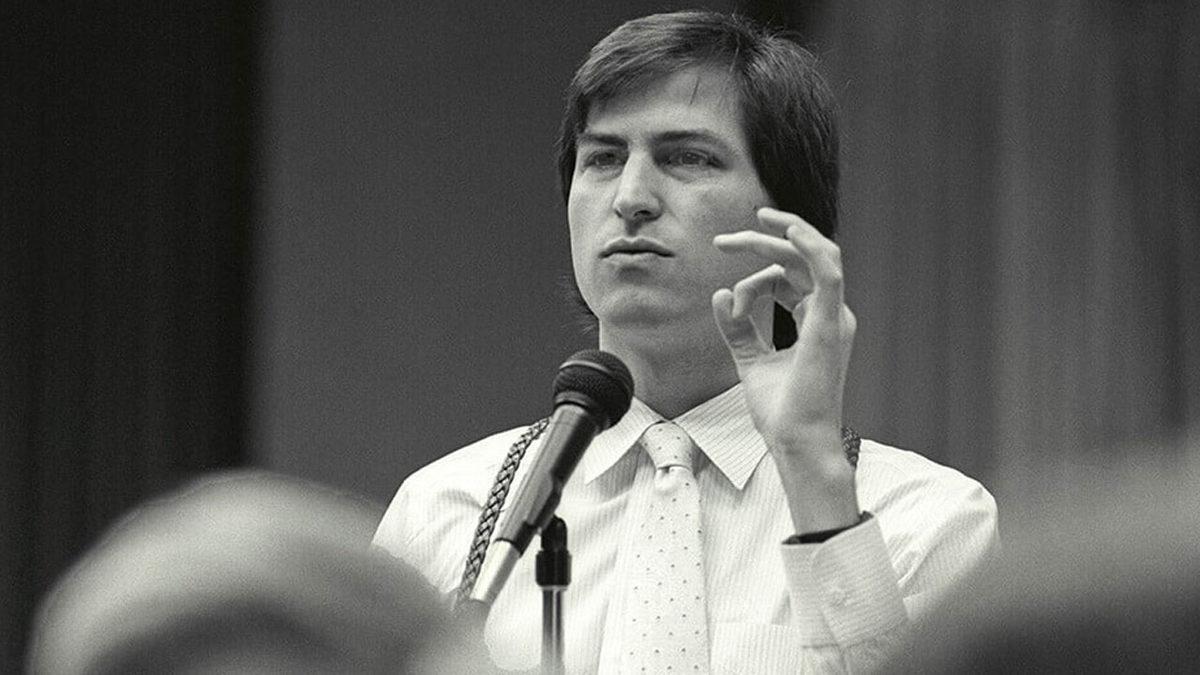 Steve Jobs’ın 35 Yıl Önce Adeta Hayat Dersi Verdiği Eşsiz Röportajı