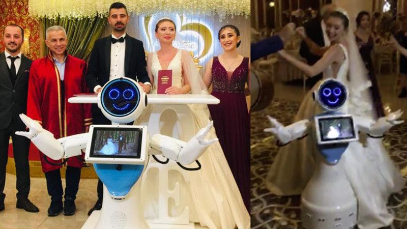 Konyalı Robot Mini Ada, Nikah Şahidi Olup Göbek Attı