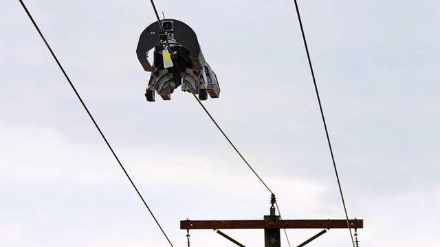 Facebook, Fiber Kablo Döşemenin Maliyetini Ciddi Oranda Azaltan Yeni Robotunu Tanıttı