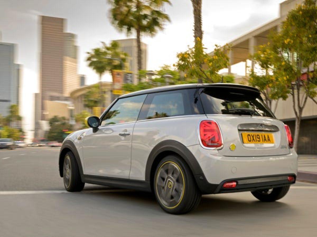 Elektrikli Mini Cooper’lar Tanıtıldı: İşte Fiyatları ve Özellikleri
