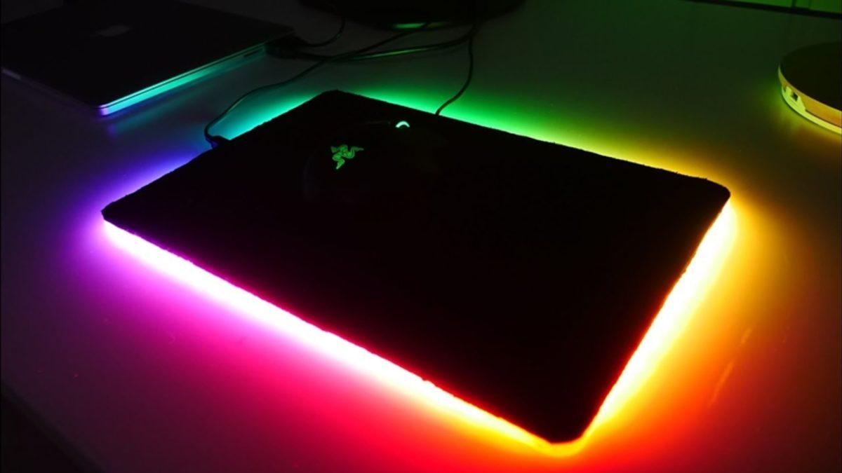 Razer, RGB MousePad’inin Daha İnce Ve Parlak Versiyonunu Üretti