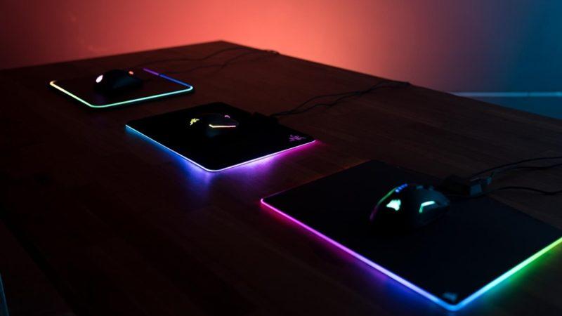 Razer, RGB MousePad’inin Daha İnce Ve Parlak Versiyonunu Üretti