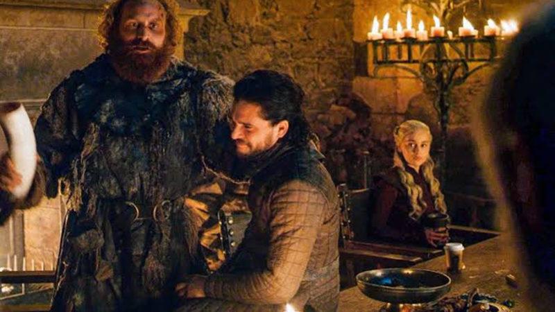 Emilia Clarke, Game of Thrones’taki Skandal ’Starbucks’ Bardağının Sahibini Açıkladı