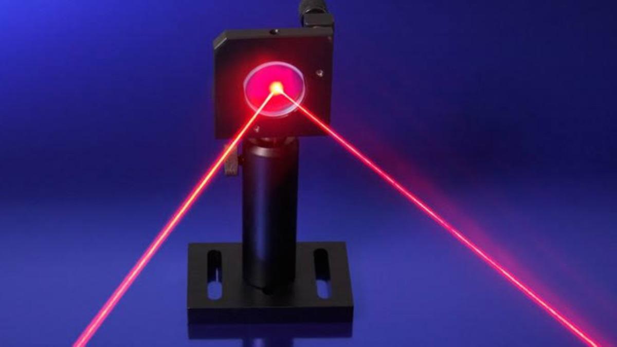 Lazer Işığı Nasıl Çalışır, Normal Işıktan Farkı Nedir?