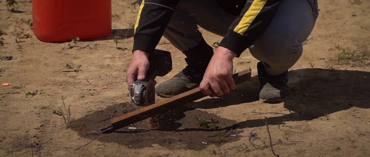 YouTuber’lar, Filmlerdeki Araba Patlama Sahnelerinin Sahte Olduğunu Ortaya Çıkardı (Video)