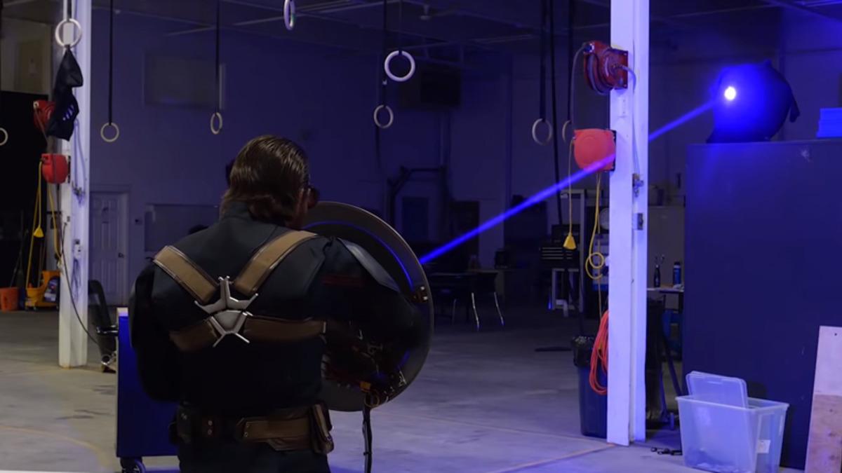 Bir YouTuber, Gerçek Hayatta Kaptan Amerika’nın Kalkanını Yaptı