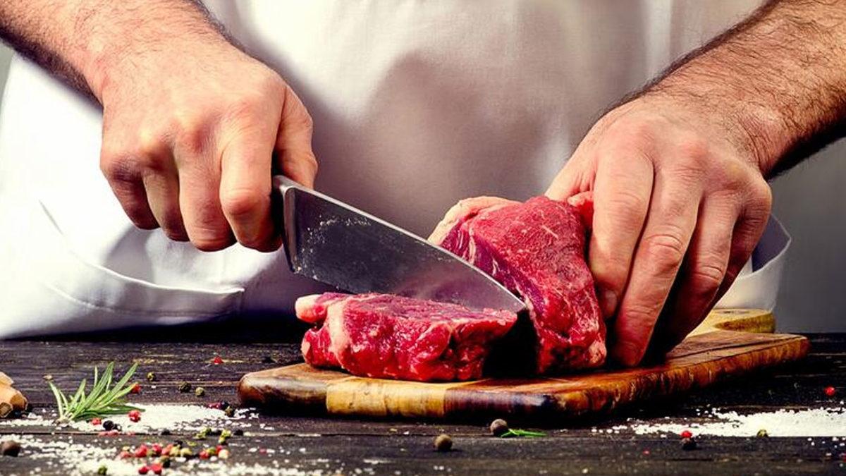 Bilim Kurulu Üyesi: Kurban Etinden Koronavirüs Bulaşma Riski Bulunuyor