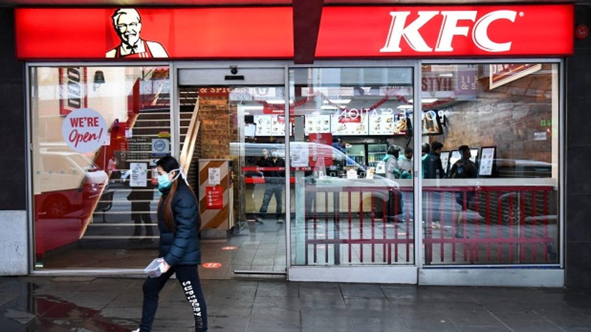 KFC, Dünyanın Laboratuvarda Yapılmış İlk Nugget’ları Üstüne Çalışıyor