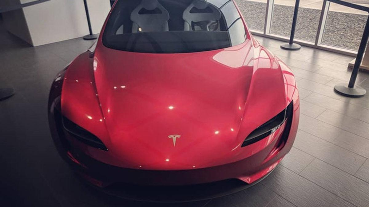Henüz Piyasaya Sürülmeyen Tesla Roadster’ın Özellikleri ve Fiyatı