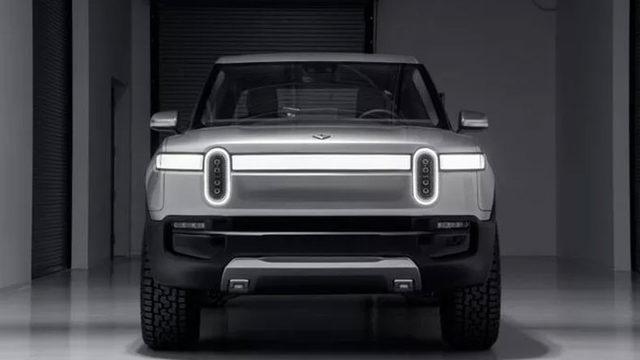 Tesla, En Büyük Rakiplerinden Rivian’ı Şirket Sırlarını Çalmakla Suçladı