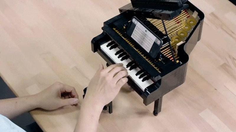LEGO, Fiyatıyla Kafanıza Piyano Düşmüş Gibi Hissettirecek ‘Grand Piano’ Setini Tanıttı