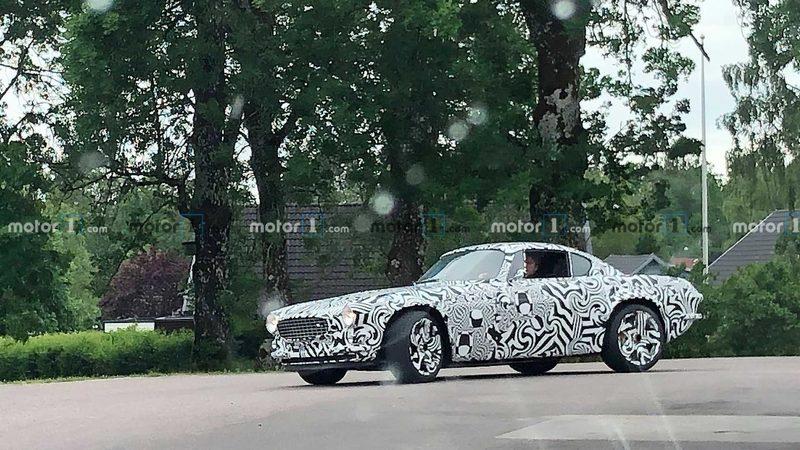 Volvo P1800’ün Elektrikli Versiyonuyla Geri Dönebileceğine Gösteren Fotoğraflar