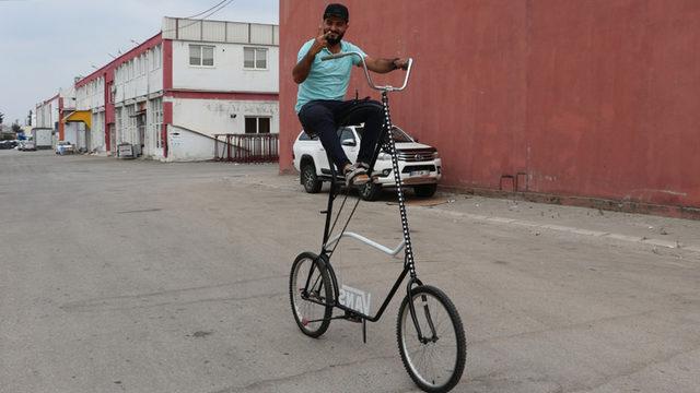 Adana’da Geliştirilen, Sosyal Mesafeyi Koruyan 2,5 Metre Yüksekliğindeki Bisiklet: Koronasiklet