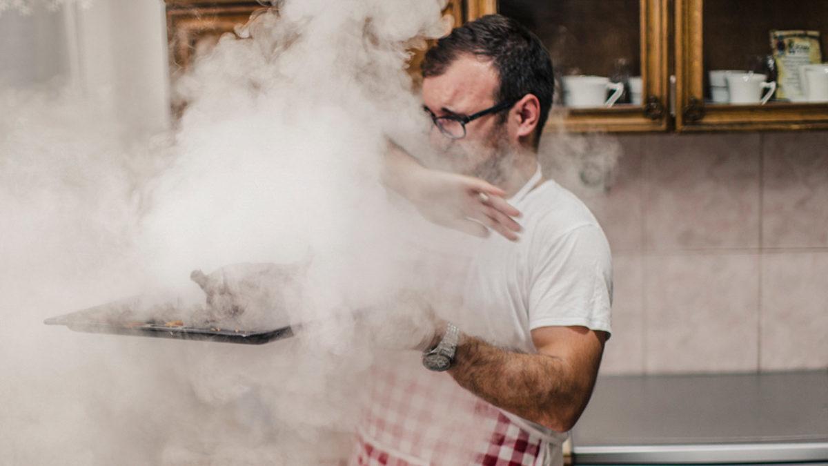 Siyanür Nedir, Nerelerde Kullanılır ve Siyanür Zehirlenmesinin Belirtileri Nelerdir?