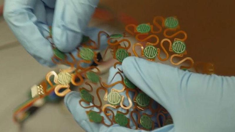 Dokunmayı İnsan Derisinden 1.000 Kat Daha Hızlı Algılayabilen Yapay Deri Geliştirildi