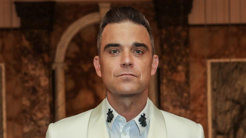 Ünlü Şarkıcı Robbie Willams, Yıllardan Beri Telefon Kullanmadığını Açıkladı