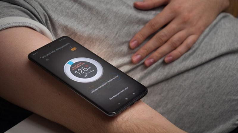 Akıllı Telefon Kullanan Yaşlıları Bekleyen En Büyük Risk: Tansiyon Uygulamaları