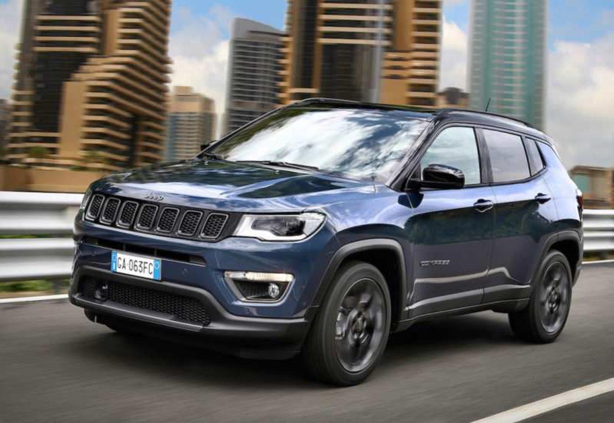 Jeep Compass, Yenilenen Modelleri ile Türkiye’de Satışa Çıktı: İşte Fiyatı