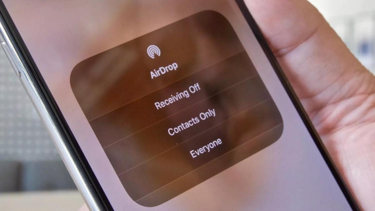 iPhone’daki AirDrop Özelliğini Daha Güvenli Hale Getirecek 2 Yöntem