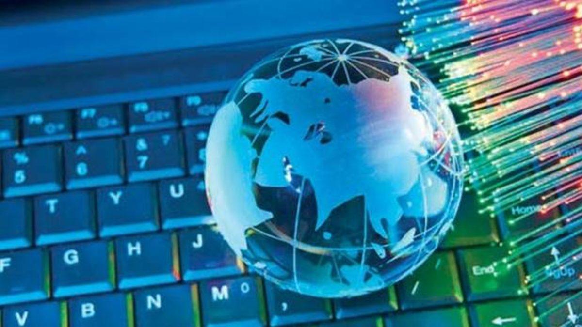 Ulaştırma ve Altyapı Bakanı: 