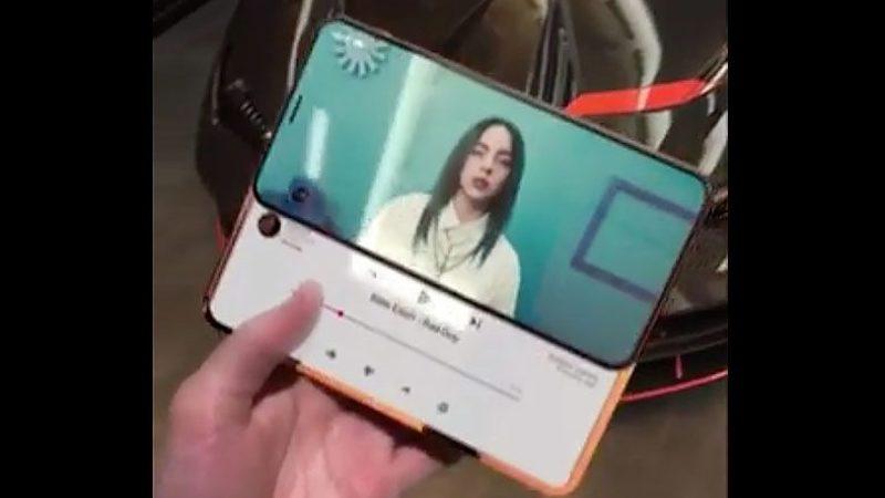 Çift Ekrana Sahip Bir iPhone Konsepti Ortaya Çıktı (Video)