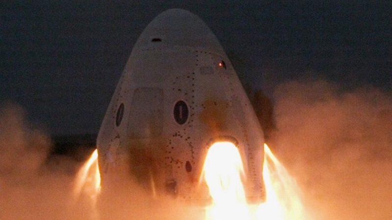 SpaceX, Crew Dragon Kapsülünün Kaçış Motorlarını Test Etti