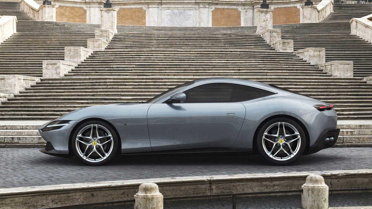 Ferrari’nin 612 Beygir Gücündeki Yeni Aracı ’Roma’ Tanıtıldı