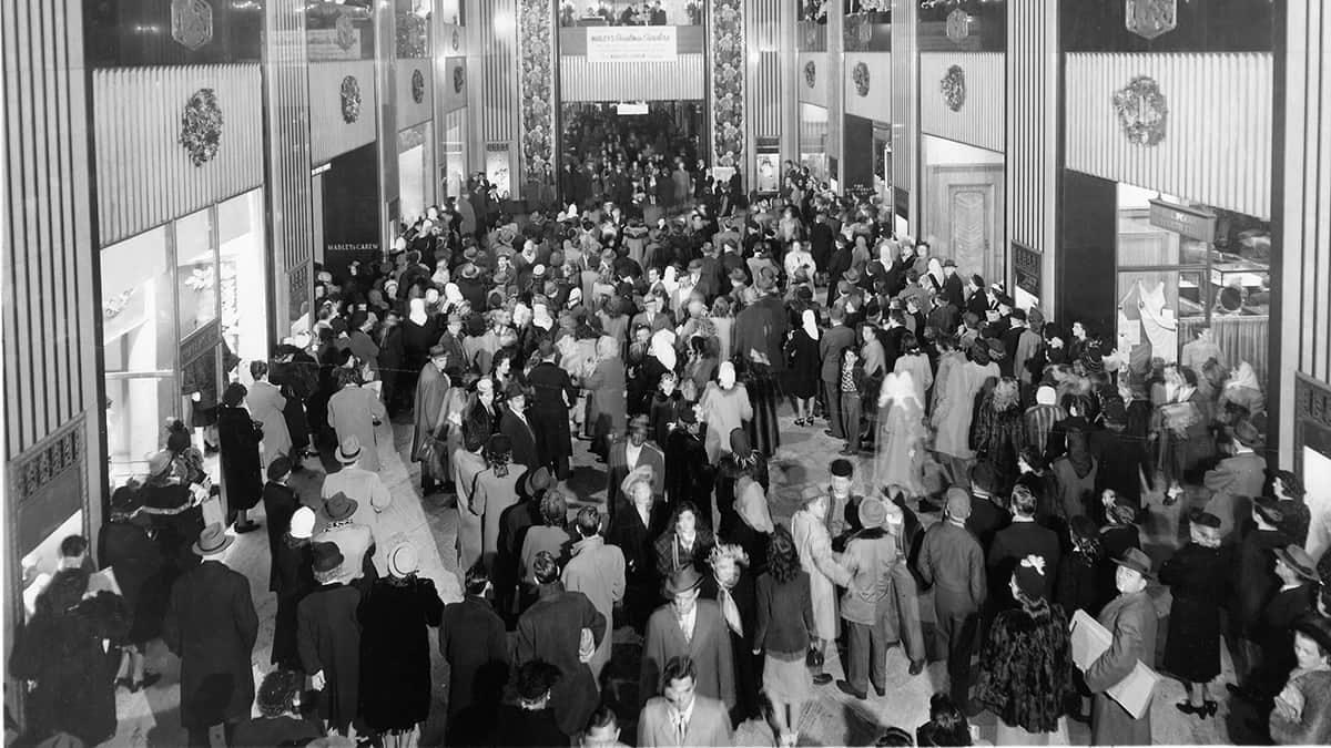 Kara Cuma İndirimleri Nedir, Black Friday Ne Zaman, Kara Cuma İsmi Nereden Geliyor?