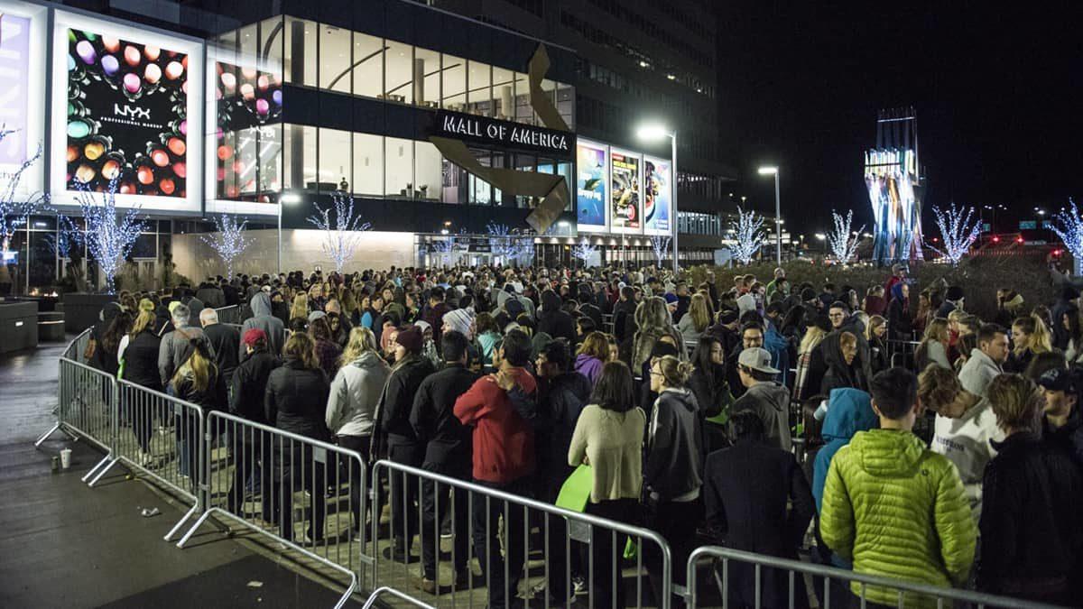 Kara Cuma İndirimleri Nedir, Black Friday Ne Zaman, Kara Cuma İsmi Nereden Geliyor?