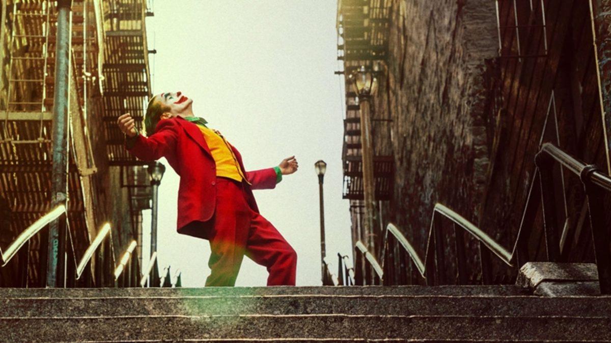 Bir Hayranı, Joker’in Unutulmaz Merdiven Performansını Gizli Gizli Videoya Almış