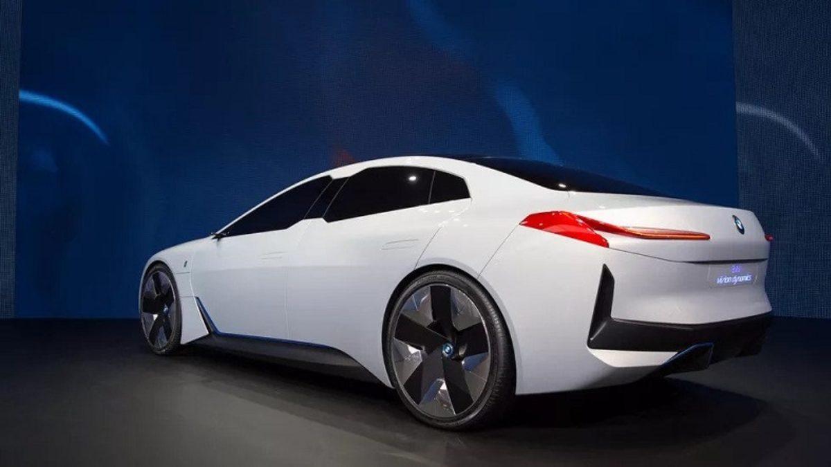 2021 BMW i4, Performansıyla Tesla Model 3’e Rakip Olacak