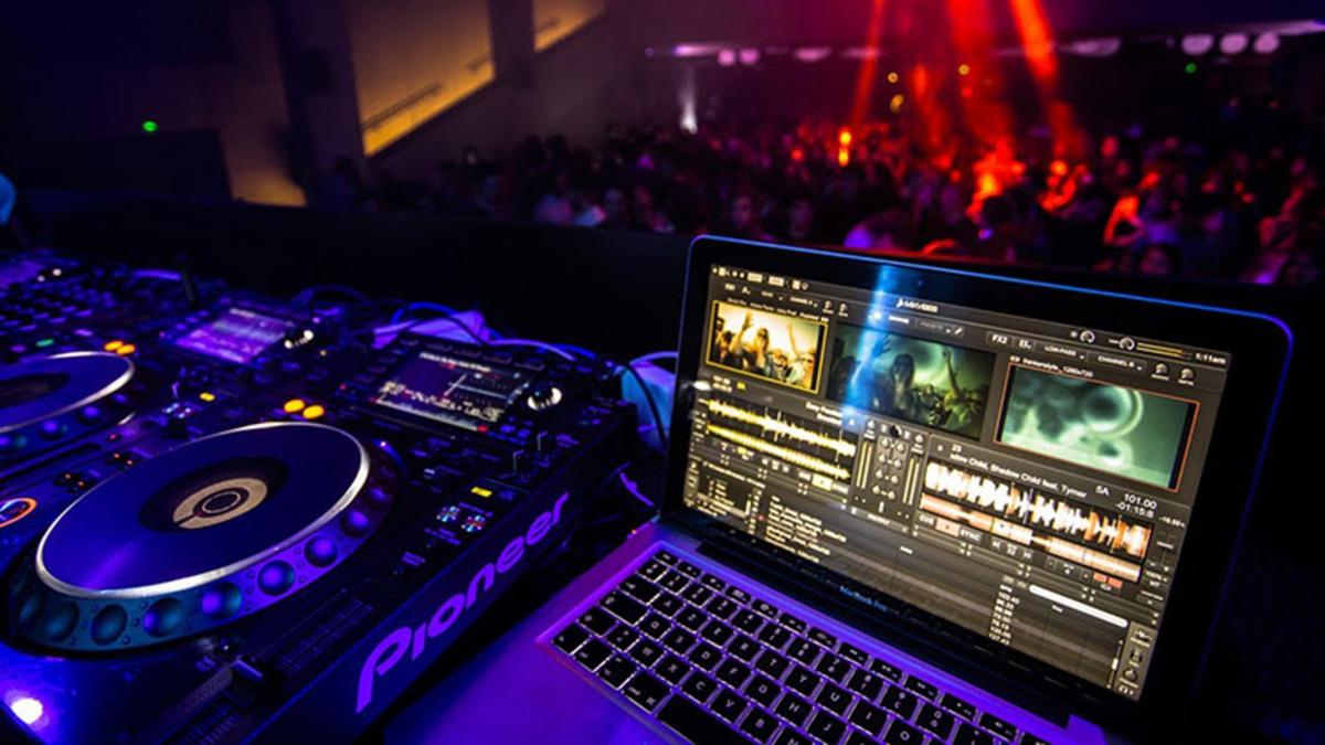 Kendi Şarkılarınızı Yapabileceğiniz 12 Ücretsiz DJ Programı